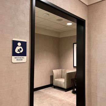 Nordstrom Thousand Oaks - Mothers room - Department Stores Near Me - Thousand Oaks, California