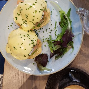 Cafe Telegraph - Eggs Hemingway - Breakfast & Brunch Near Me - Vienna, 9 Cafe Telegraph - Eggs Hemingway - Breakfast & Brunch Near Me - Vienna, 9