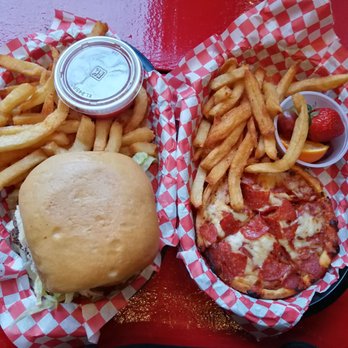 Little Matt's - Santa Barbara Burger Combo & Pizza Combo - Burgers Near Me - Houston, Texas Little Matt's - Santa Barbara Burger Combo & Pizza Combo - Burgers Near Me - Houston, Texas