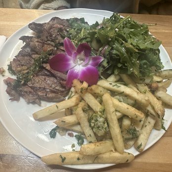 Eggy’s Neighborhood Kitchen - Steak Frites - Breakfast & Brunch Near Me - Berkeley, California Eggy’s Neighborhood Kitchen - Steak Frites - Breakfast & Brunch Near Me - Berkeley, California