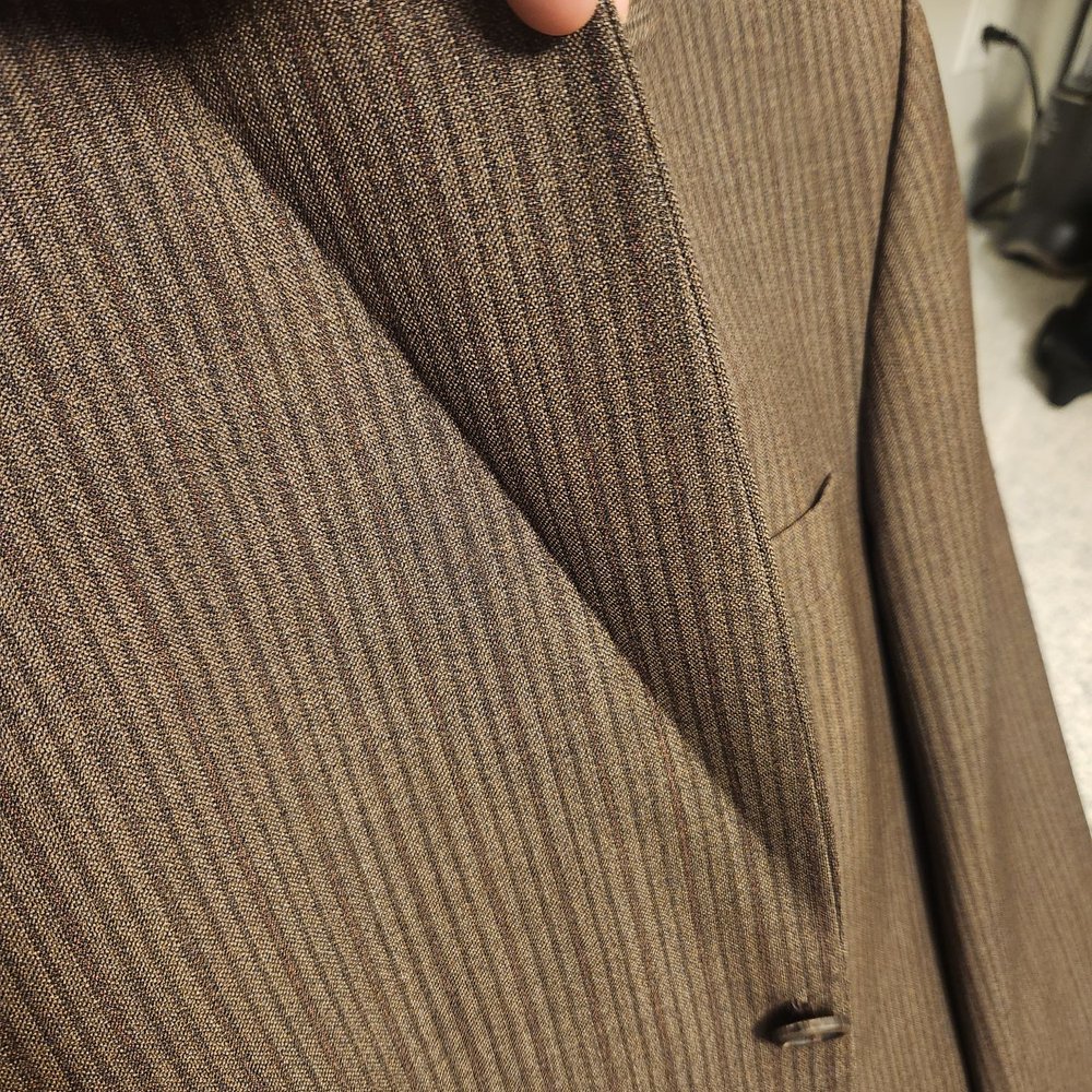 Jamison's Laundry & Cleaners - I told them previously that I did NOT want the lapel pressed like this. I wanted it rolled. - Laundry Services Near Me - Monrovia, California Jamison's Laundry & Cleaners - I told them previously that I did NOT want the lapel pressed like this. I wanted it rolled. - Laundry Services Near Me - Monrovia, California