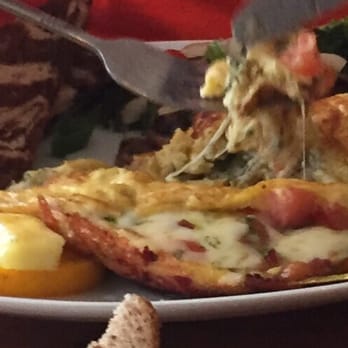 Waves - Pesto bacon cheese omelette - American Near Me - Boothbay Harbor, Maine Waves - Pesto bacon cheese omelette - American Near Me - Boothbay Harbor, Maine