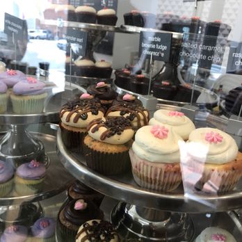 Georgetown Cupcake - Cupcakes Near Me - Washington, DC, District of Columbia
