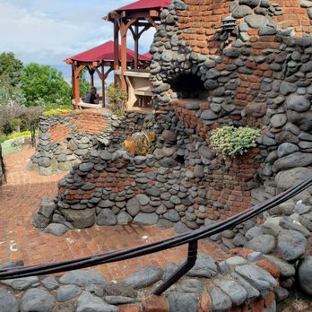 Kula Lodge & Restaurant - Breakfast & Brunch Near Me - Kula, Hawaii