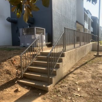 Accessory fence and deck - Old loose  wobbly rail - Fences & Gates Near Me