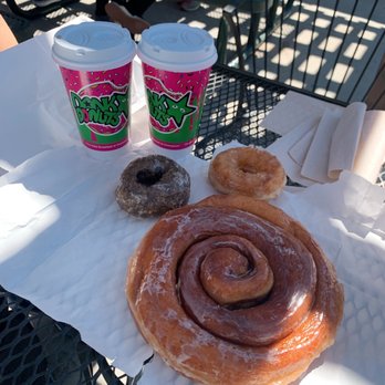 Dank Donuts - Cinnamon roll, cronuts, blueberry donut - Coffee & Tea Near Me - Big Bear Lake, California