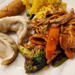 a plate of chinese food