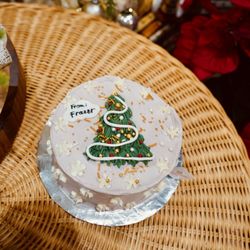 70$/ 7 inch cake