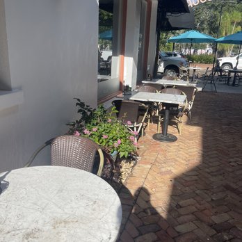 Barnie's Coffee & Tea Co. - Outdoor seating - Coffee & Tea Near Me - Winter Park, Florida Barnie's Coffee & Tea Co. - Outdoor seating - Coffee & Tea Near Me - Winter Park, Florida