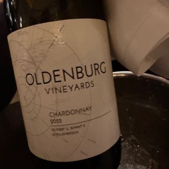 Totò - A solid wine choice for a new world chardonnay flavor (oak) - Italian Near Me - Zürich, ZH Totò - A solid wine choice for a new world chardonnay flavor (oak) - Italian Near Me - Zürich, ZH