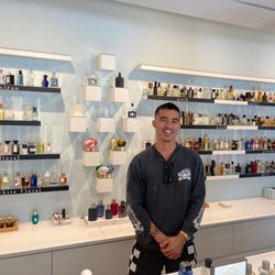 Scent Bar DTLA - Alex is super knowledgeable and friendly!