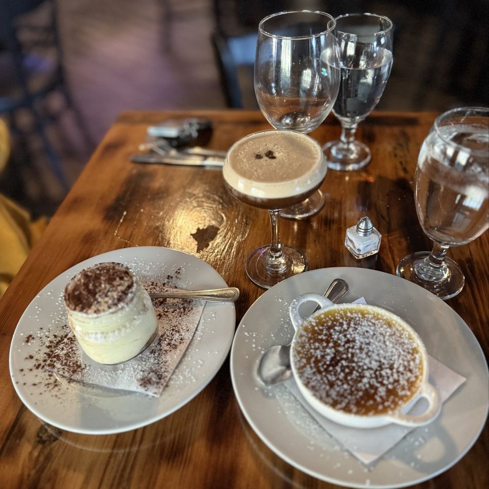 Versante - Tiramisu + cream brûlée + espresso martini - Italian Near Me - Schwenksville, Pennsylvania Versante - Tiramisu + cream brûlée + espresso martini - Italian Near Me - Schwenksville, Pennsylvania