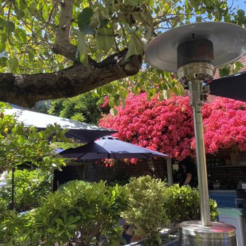 La Note - Outdoor patio - French Near Me - Berkeley, California La Note - Outdoor patio - French Near Me - Berkeley, California