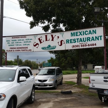 Sely's Mexican Restaurant - cars parked under a sign - Mexican Near Me - Pleasanton, Texas Sely's Mexican Restaurant - cars parked under a sign - Mexican Near Me - Pleasanton, Texas