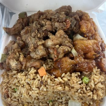 Dragon Express Chinese Food - Black pepper chicken and orange chicken - Chinese Near Me - Riverside, California