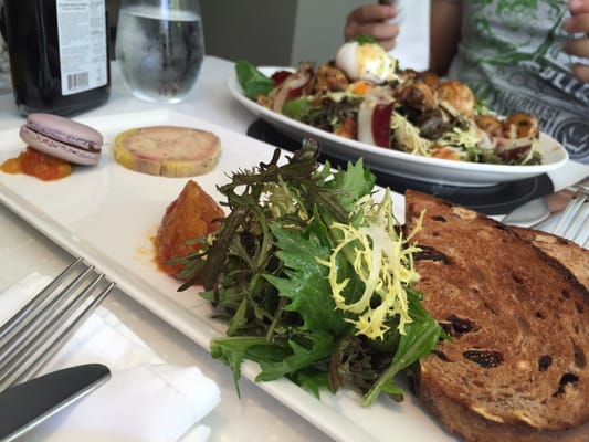 Le Petit Paris by null