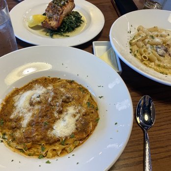 Napoli 3 - Salmon, Rigatoni Carbonara, Tagliatelle Bolognese - Wine Bars Near Me - St Charles, Missouri