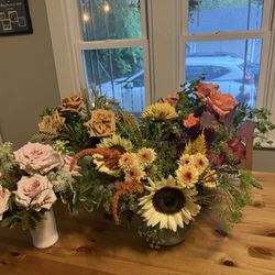 Hive and Hollow - Roses and fall arrangement
