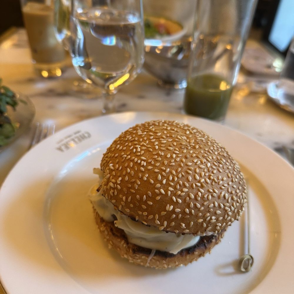 Café Chelsea - Burger - French Near Me - New York, New York