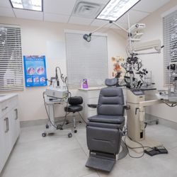 Advanced Eye Care & Aesthetic Center