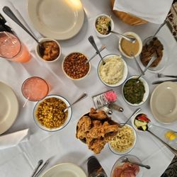 Lemp Mansion Restaurant & Inn - Sunday Family Syle dinner