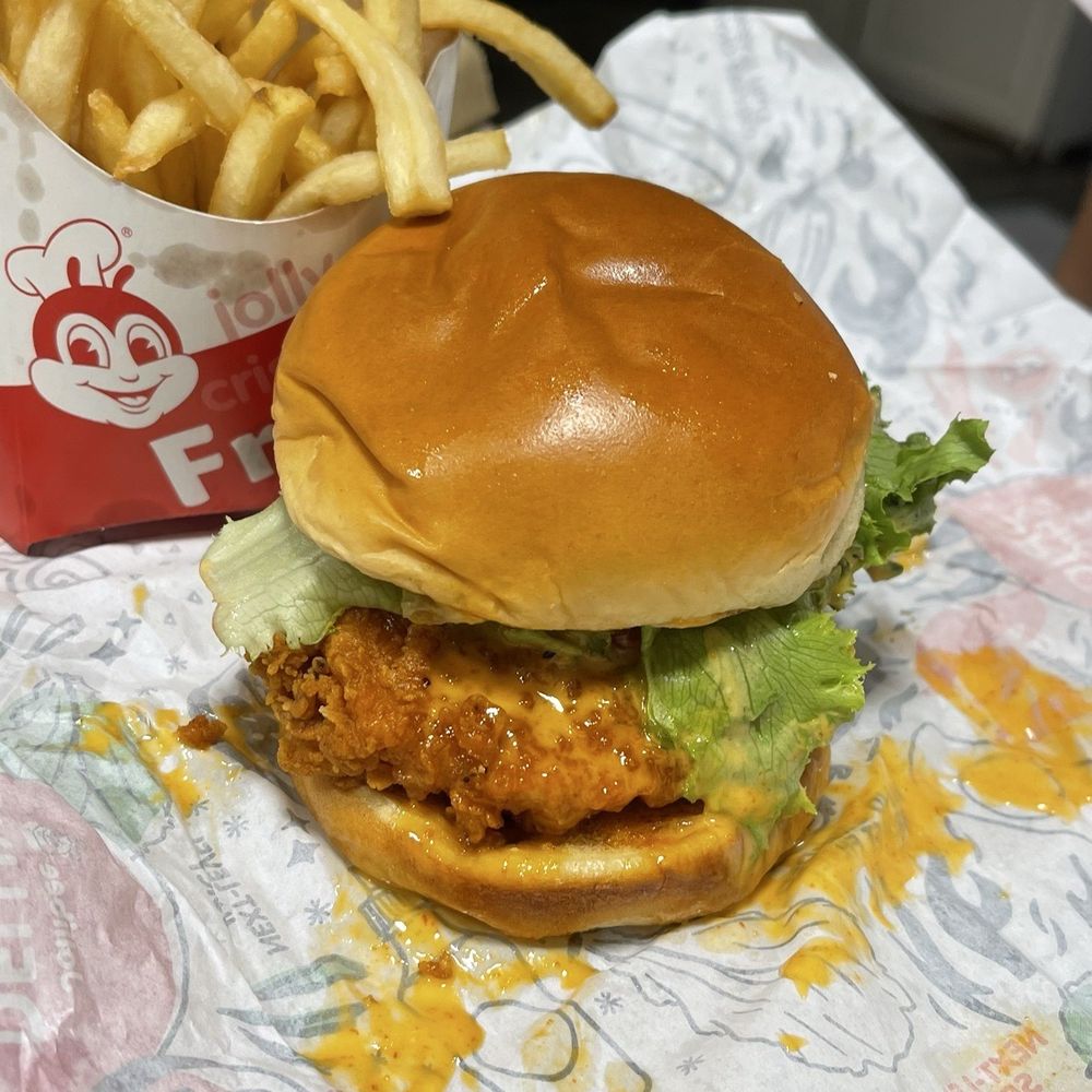 Spicy Deluxe Chicken Sandwich Combo
