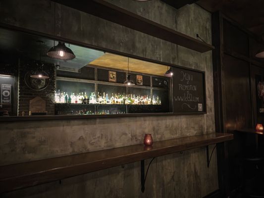 132 Bar Vintage by null