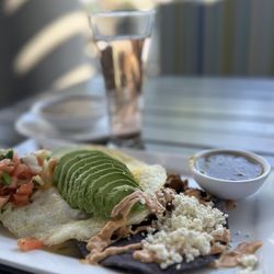 Over Easy - Downtown Chandler - JohnJay's Black Bean Tostadas w/Rose Sparkling Wine
