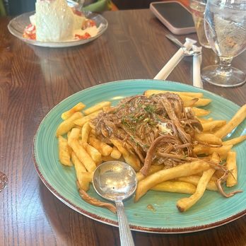 CH Fields Craft Kitchen - Brisket Fries - New American Near Me - Indiana, Pennsylvania CH Fields Craft Kitchen - Brisket Fries - New American Near Me - Indiana, Pennsylvania