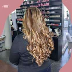 L'ARTISTE SALON - Give your hair a color bath and bring it back to life. At L'ARTISTE SALON, we exclusively work with L'Oréal Professionnel products.