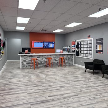 Quick Phone Repair - Store lobby - Mobile Phone Repair Near Me - Punta Gorda, Florida Quick Phone Repair - Store lobby - Mobile Phone Repair Near Me - Punta Gorda, Florida