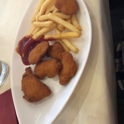 Schülers Gasthaus - Kindermann: Nuggets und Pommes
