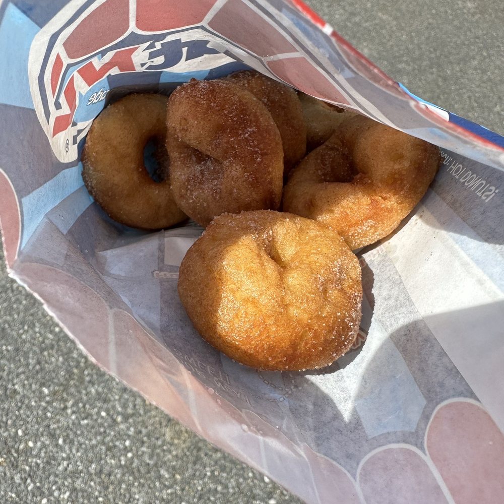 Donut NV - Cinnamon sugar warm donuts. - Food Trucks Near Me Donut NV - Cinnamon sugar warm donuts. - Food Trucks Near Me
