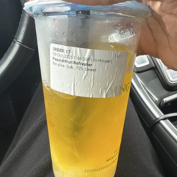 Ding Tea Irvington - Passion Fruit refresher with lychee jelly 75% sweet - Bubble Tea Near Me - Tucson, Arizona