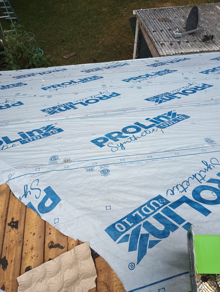 Slide of T & R Roofing