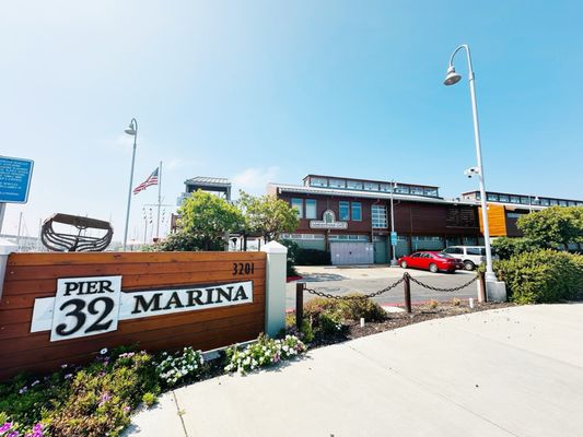 The Waterfront Grill @ Pier 32 Marina - San Diego by null