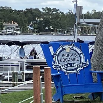 Jerry’s Dockside Bar & Grill - New American Near Me - Gibsonton, Florida