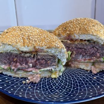Lombardo's - Burgers Near Me - Amsterdam, New Hampshire Lombardo's - Burgers Near Me - Amsterdam, New Hampshire