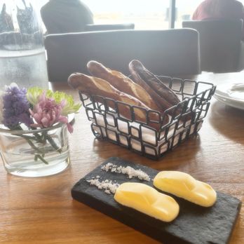 Restaurant 917 - Cute butter and bread - New American Near Me - Carson, California