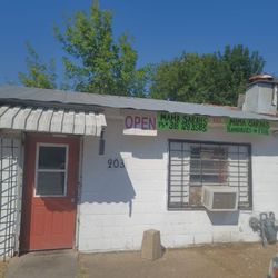 Mama Sarah's - Exterior