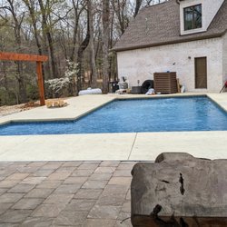 Norman Cline - L-shaped pool with tanning ledge and bubblers