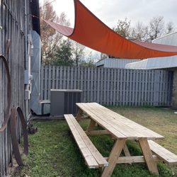 Kopper-Kettle Smokehouse - Outdoor seating