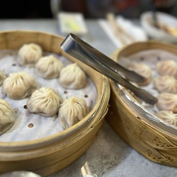 Supreme Dumplings - Crab & Pork Xiao Long Bao (8) Szechuan Spicy Xiao Long Bao (8) - Shanghainese Near Me - Bellevue, Washington