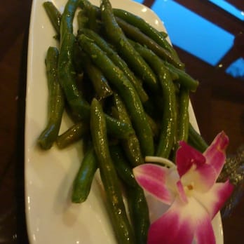 Spotted Dog - side of beans with orchid - given less than a minute after waiter found out he messed up my order - American Near Me - Springdale, Utah