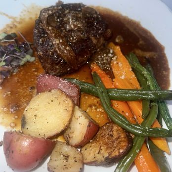 Casa La Luna - Italian Near Me - Cleveland, Ohio