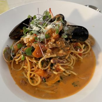 Caffe Concerto - Frutti di Mare - Rosso/Tomato sauce...savory! - Pizza Near Me - Los Angeles, California Caffe Concerto - Frutti di Mare - Rosso/Tomato sauce...savory! - Pizza Near Me - Los Angeles, California