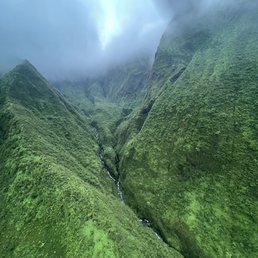 I believe this is the West Maui Mountains. I believe this is the West Maui Mountains.