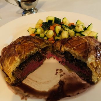 Walter Hansel Wine & Bistro - Beef Wellington - Wine Bars Near Me - Santa Rosa, California Walter Hansel Wine & Bistro - Beef Wellington - Wine Bars Near Me - Santa Rosa, California