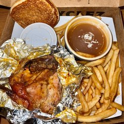 Rôtisserie St-Hubert - Chicken Leg + Fries