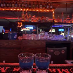 Dolphin Lounge - Bomb pop shots